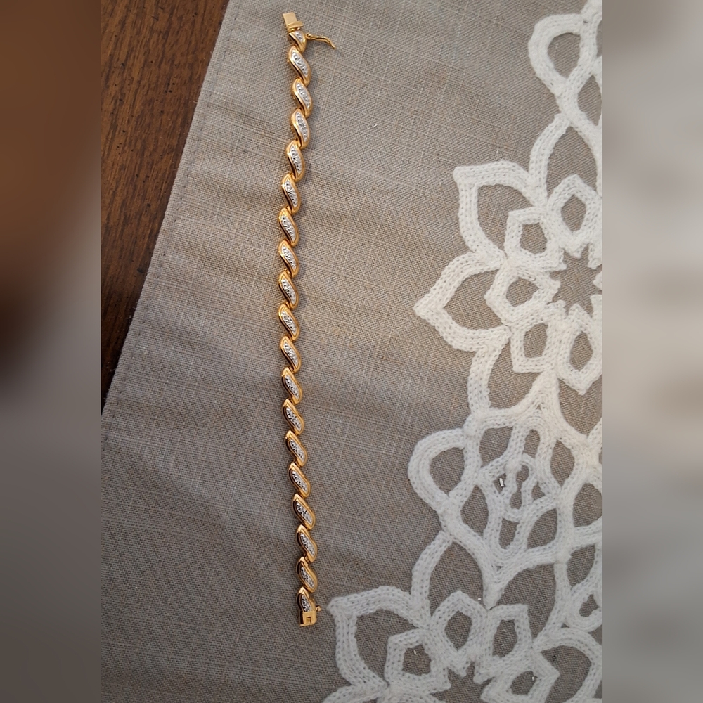 VTG, Gamma, Elegant Gold and Silver Women's Bracelet - Picture 3 of 6